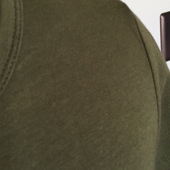 Lularoe Carly-VEUC - Picture 2 of 3